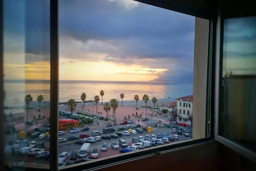 Sunset Home Ventimiglia Italien